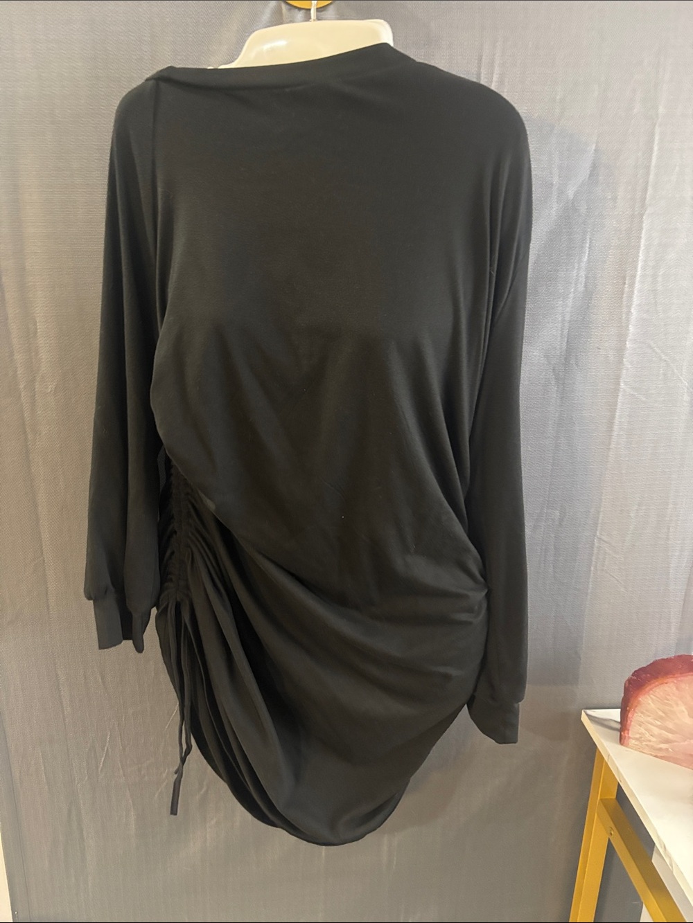 Women’s Black Ruched Side Long-Sleeve dress